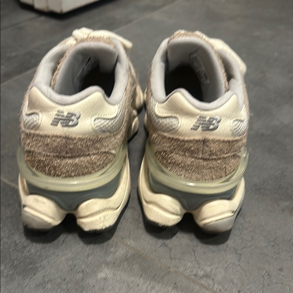 New Balance 9060 sneakers - Picture 2 of 6